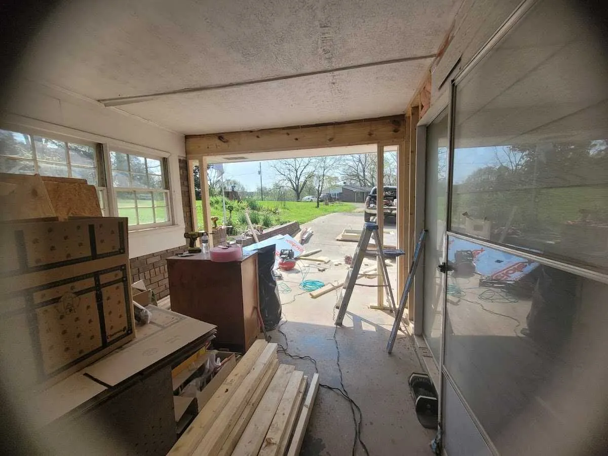 Air movers and dehumidifier for Drying & Dehumidification in Jeannette